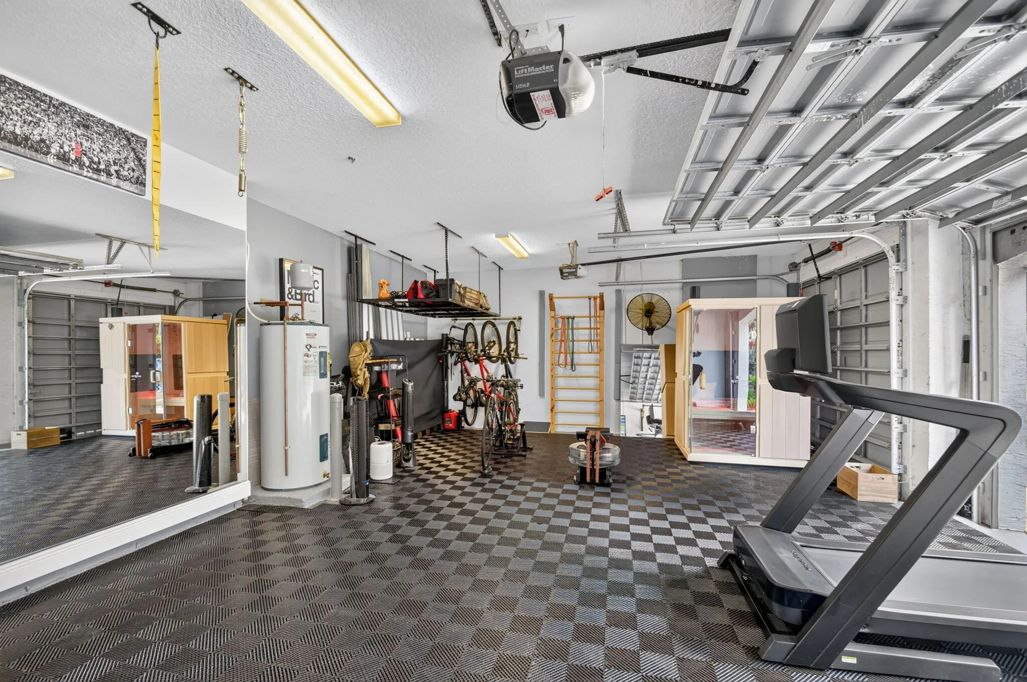 Garage/Gym