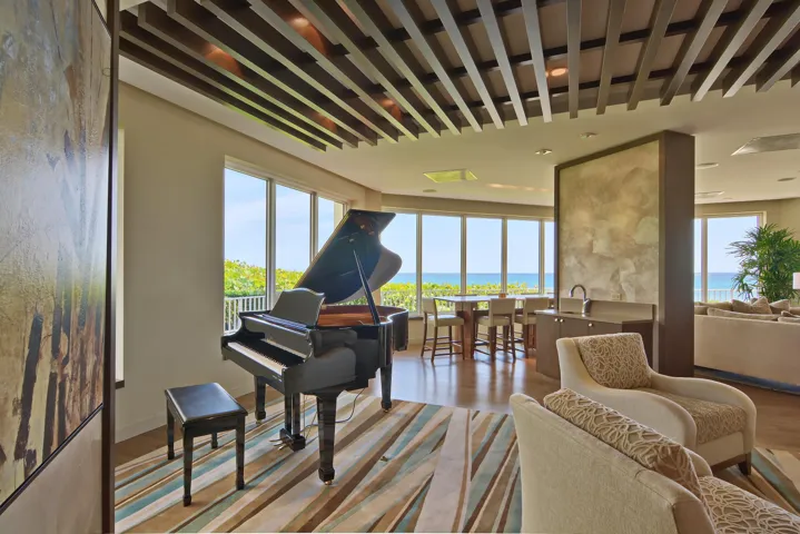 SOCIAL ROOM GRAND PIANO