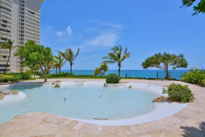 CENTER GARDENS "LAZY RIVER"
