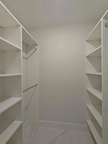 Customized Walk-in Closet