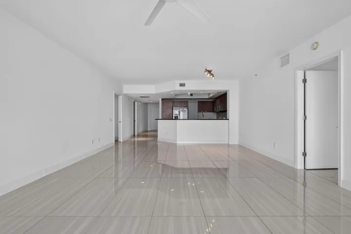 DINING / LIVING RROM