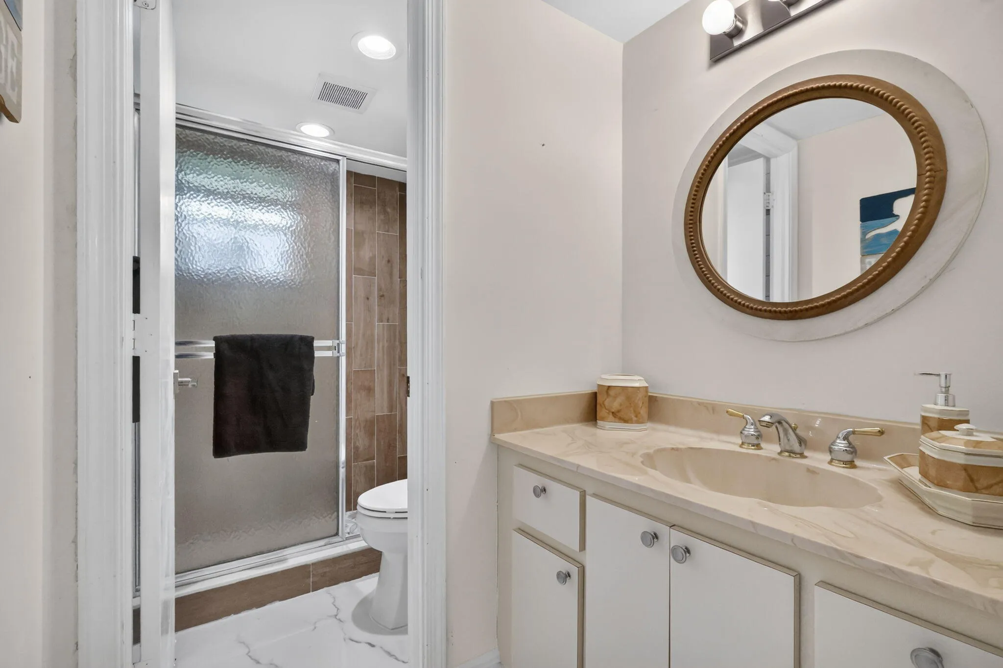 GUEST BATH