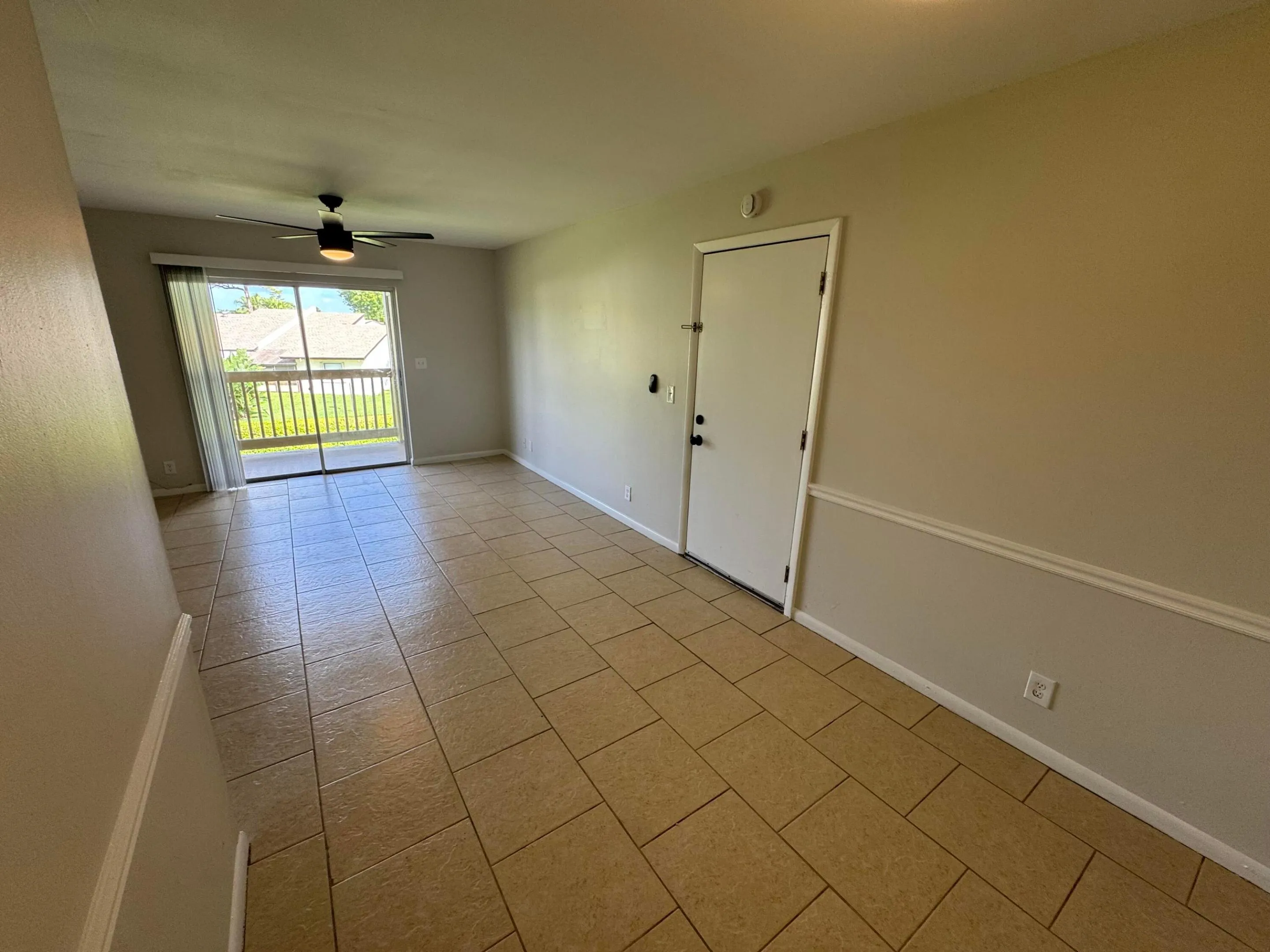 ENTRY LIVING AREA