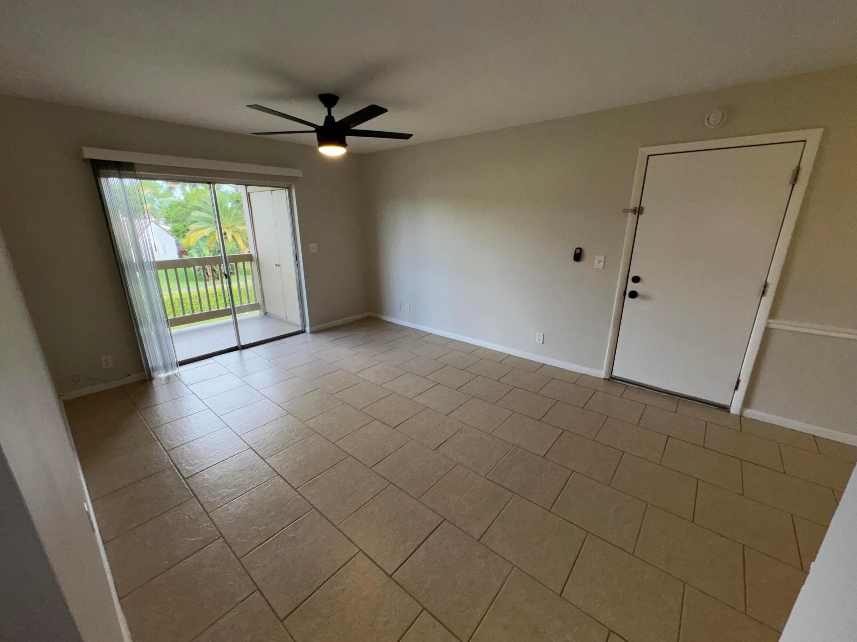 ENTRY LIVING AREA