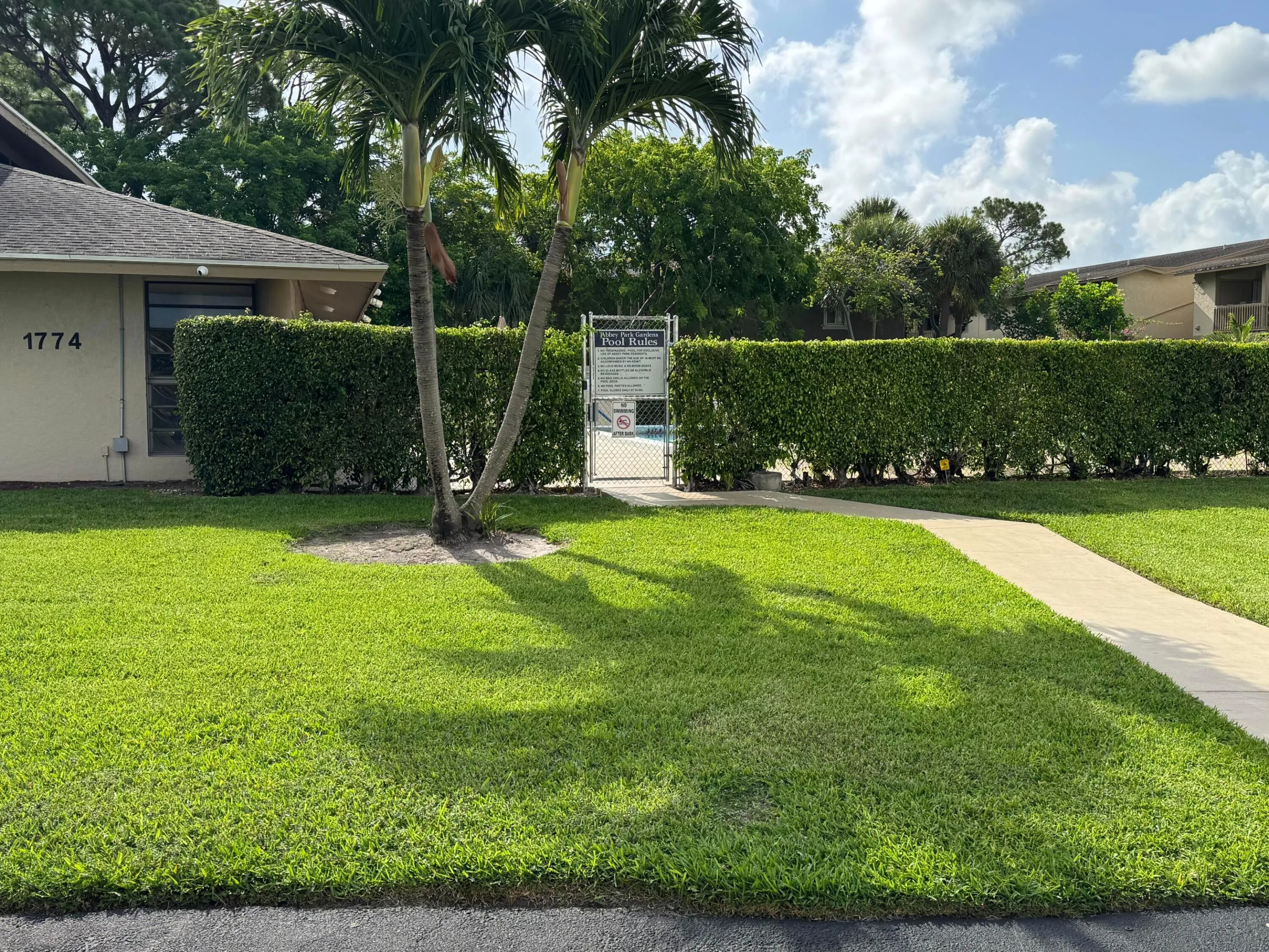 COMMUNITY GROUNDS