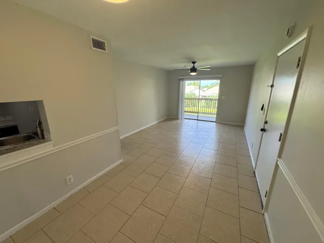 ENTRY LIVING AREA