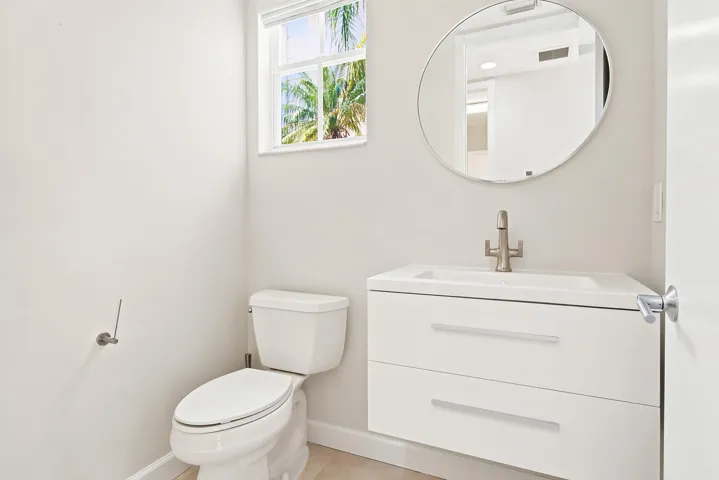 207-ISLE-VERDE-WAY-33418-019