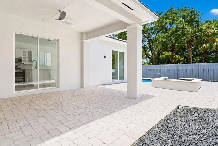207-ISLE-VERDE-WAY-33418-035