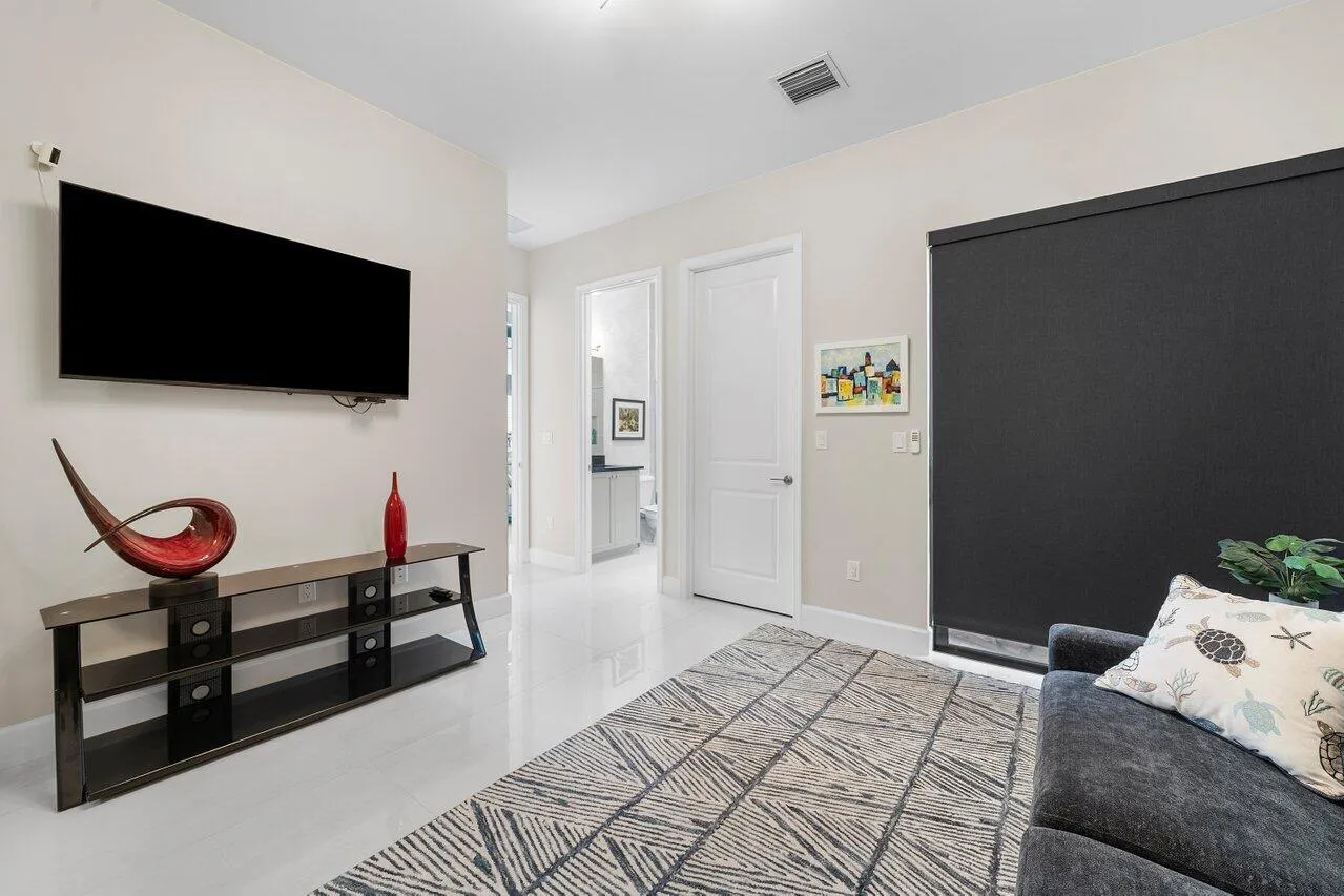 008-9850EvergreenWoodsLane-BoyntonBeach-