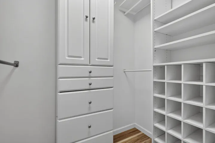 Fitted closet 2 in primary