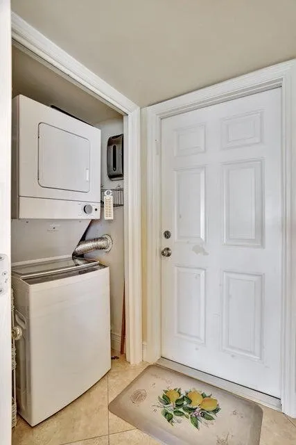 Not every unit has washer/dryer!
