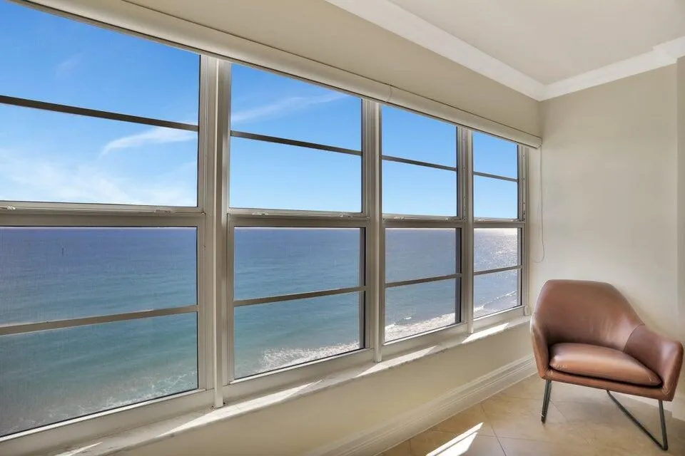 Amazing ocean view from your bed!