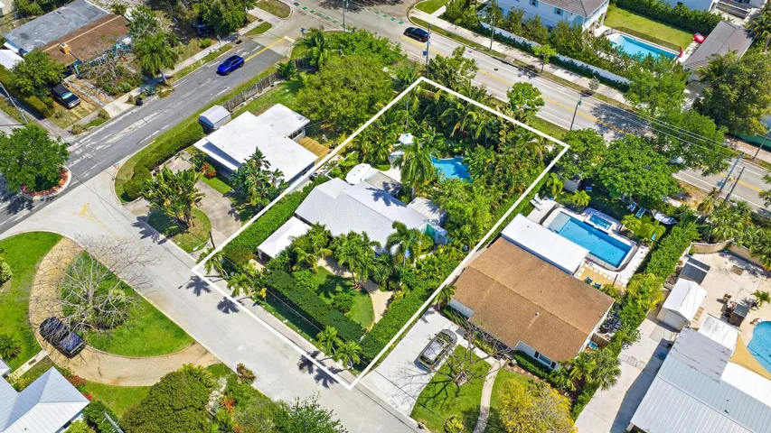 7704 Martin Ave-46