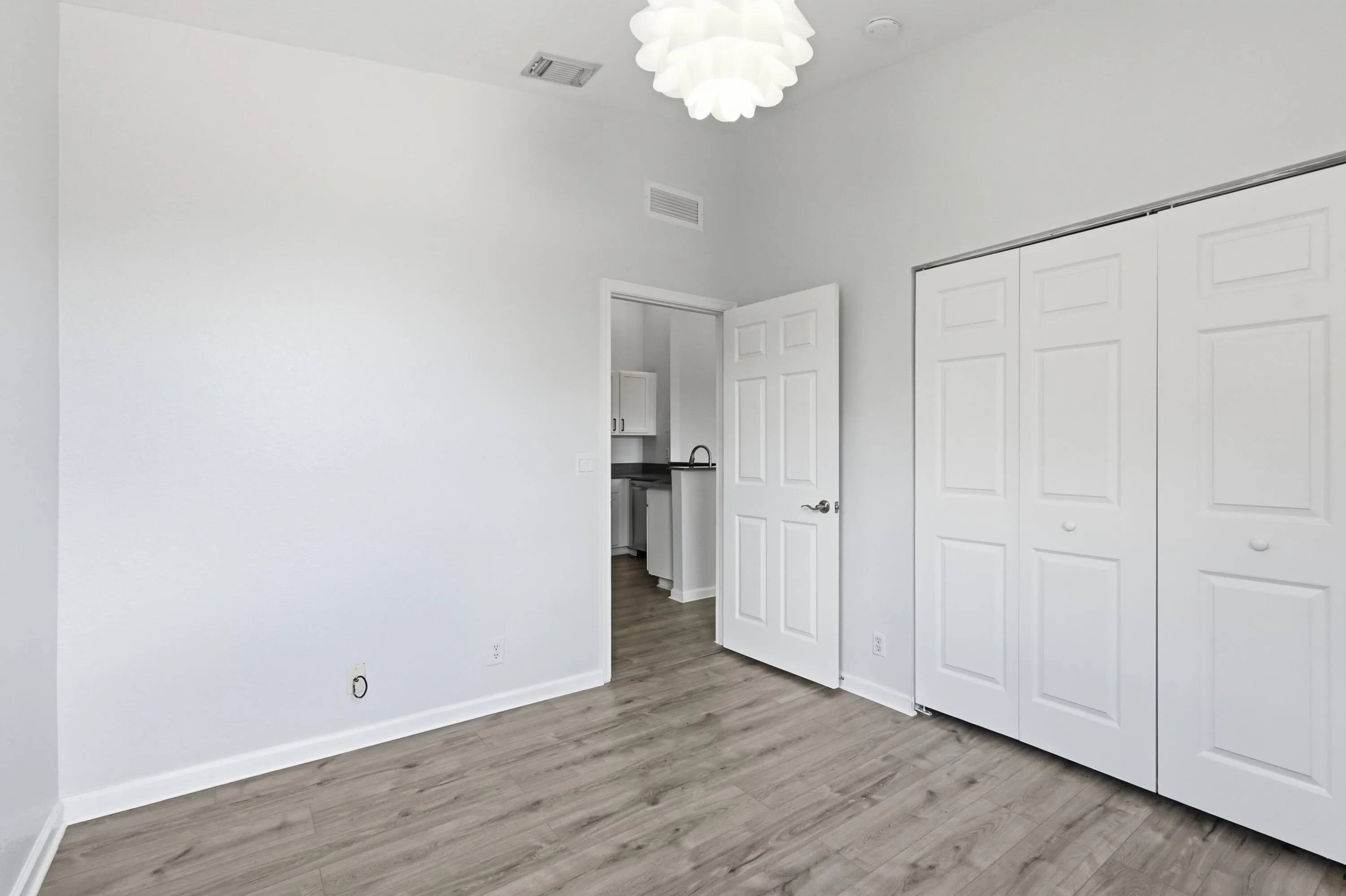 Guest bedroom