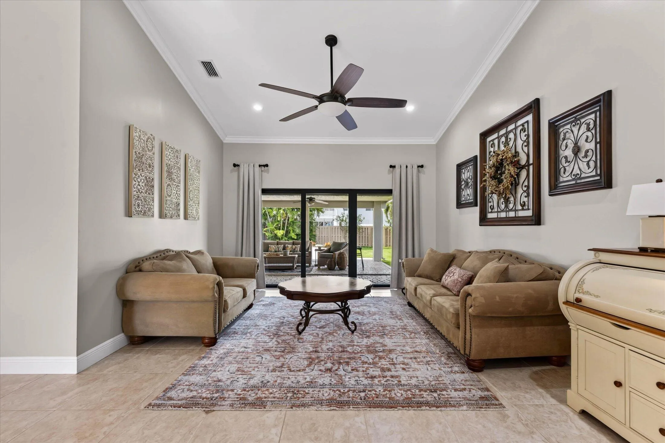 06-20250 NW 5th St, Pembroke Pines-24