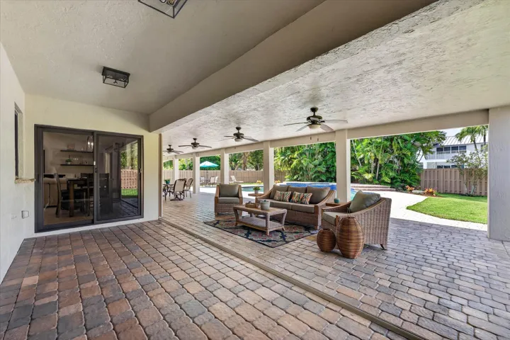 32-20250 NW 5th St, Pembroke Pines-32