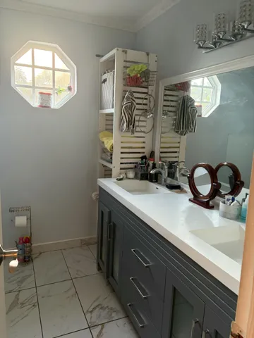 6807 2nd bath
