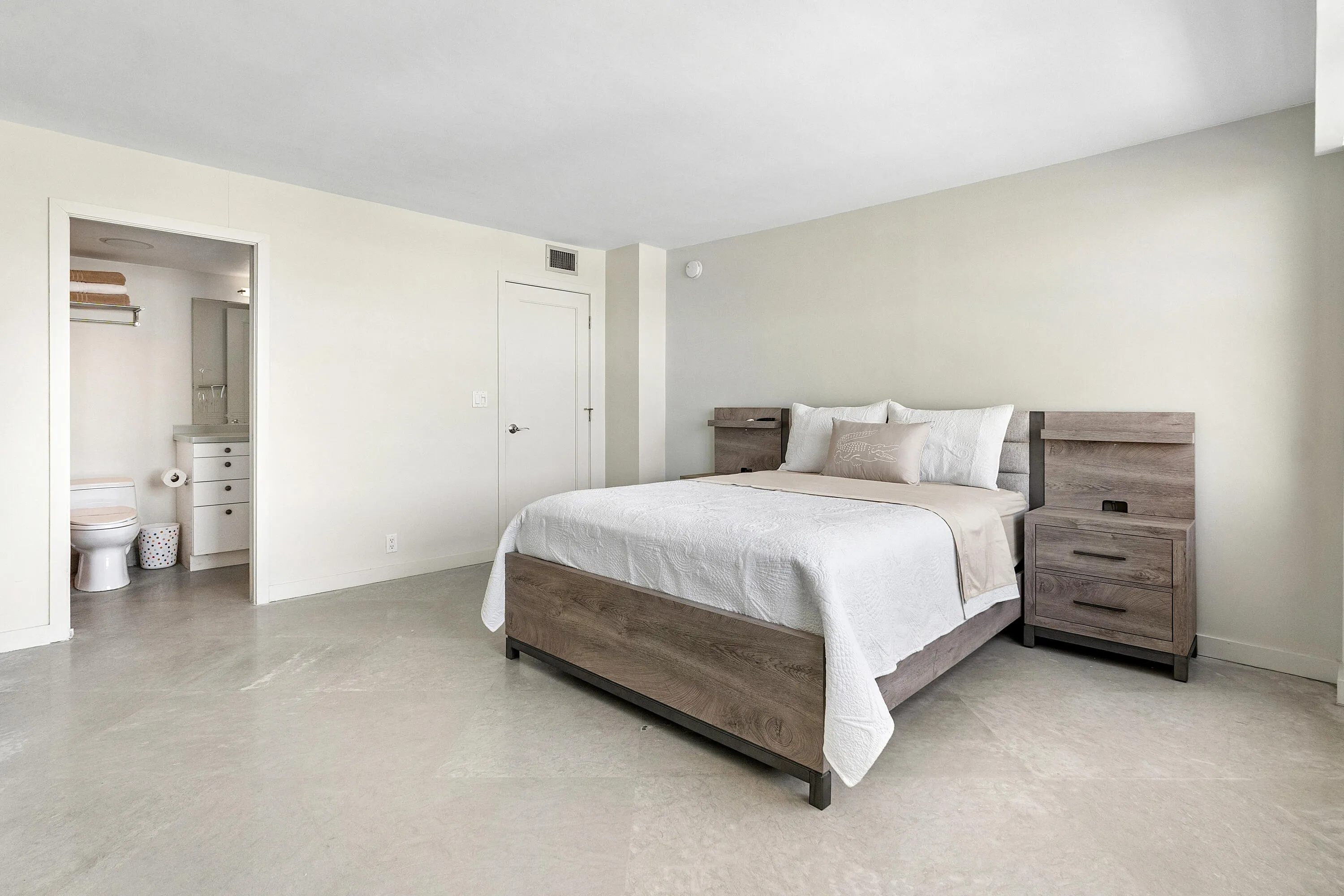 011-936IntracoastalDrive-12H-FortLauderd