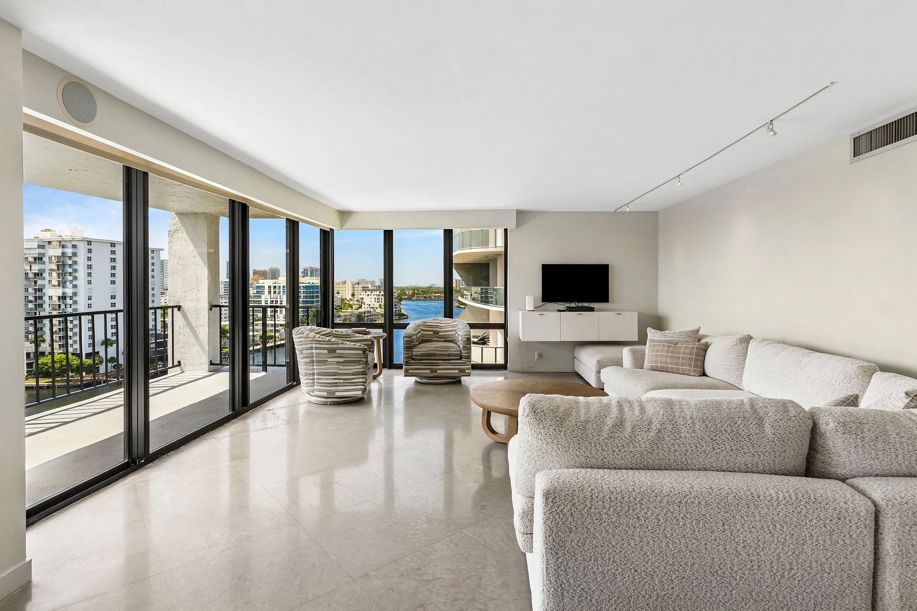 003-936IntracoastalDrive-12H-FortLauderd