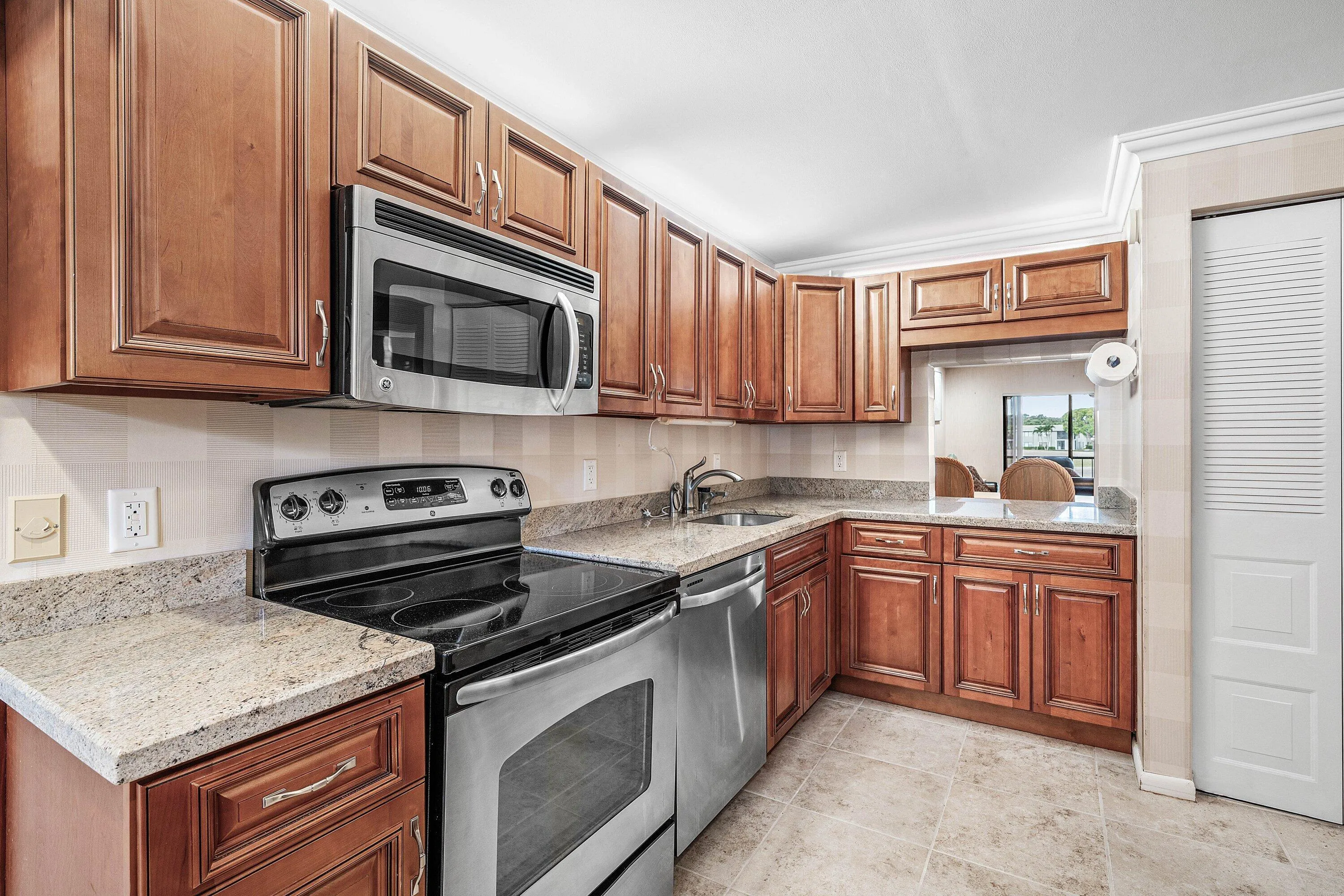 010-7SouthportLane-F-BoyntonBeach-FL-334