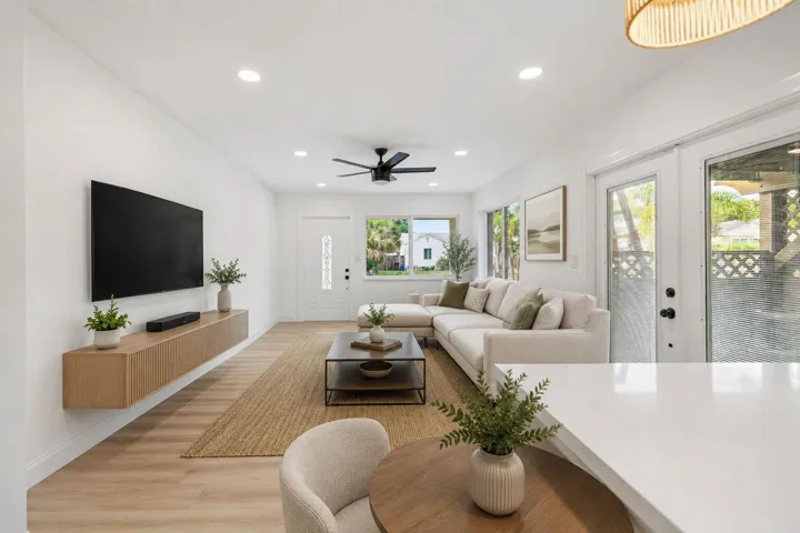 13-web-or-mls-Living_Dining