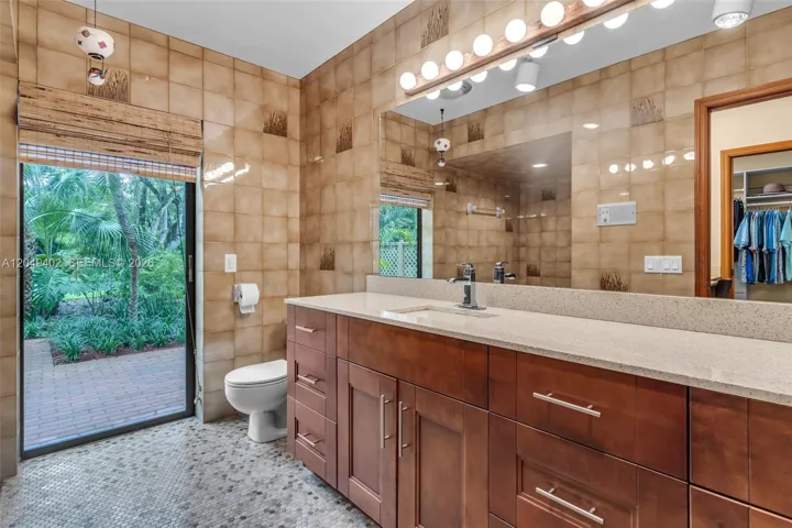 MASTER CABANA BATHROOM