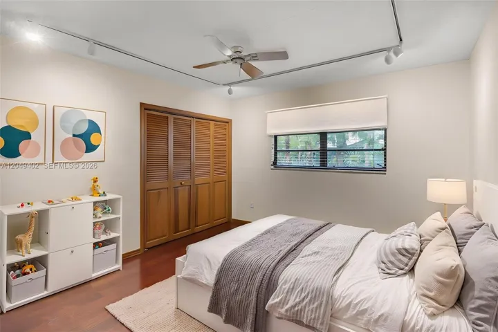 BEDROOM #2