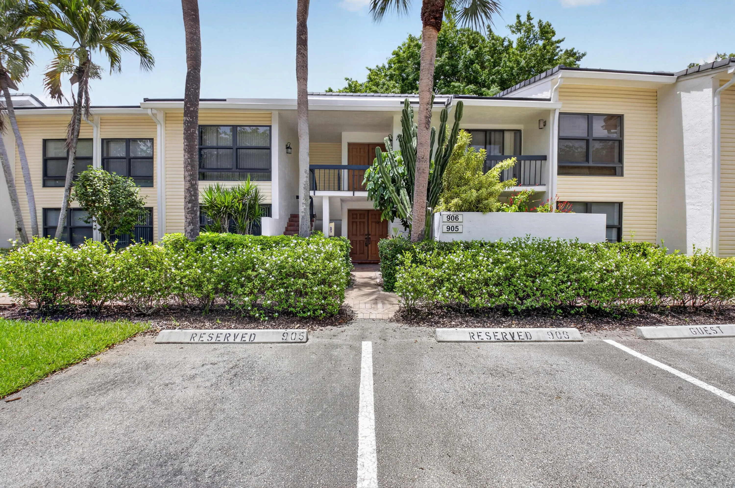 FRONT OF CONDO