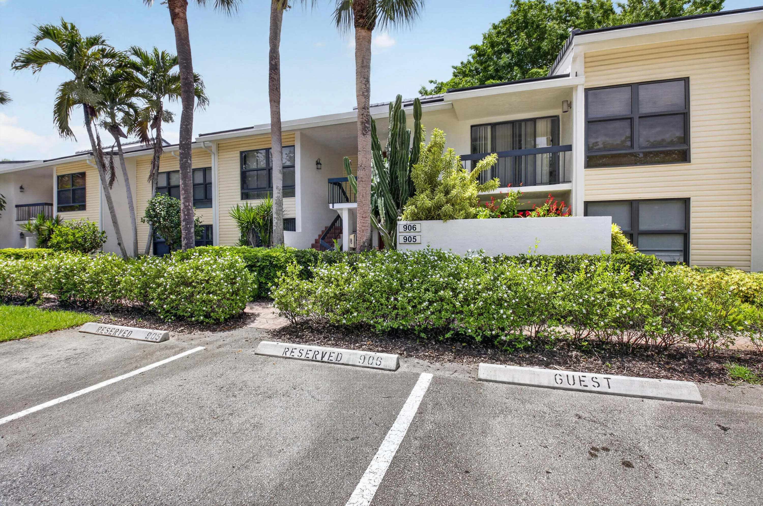 FRONT OF CONDO