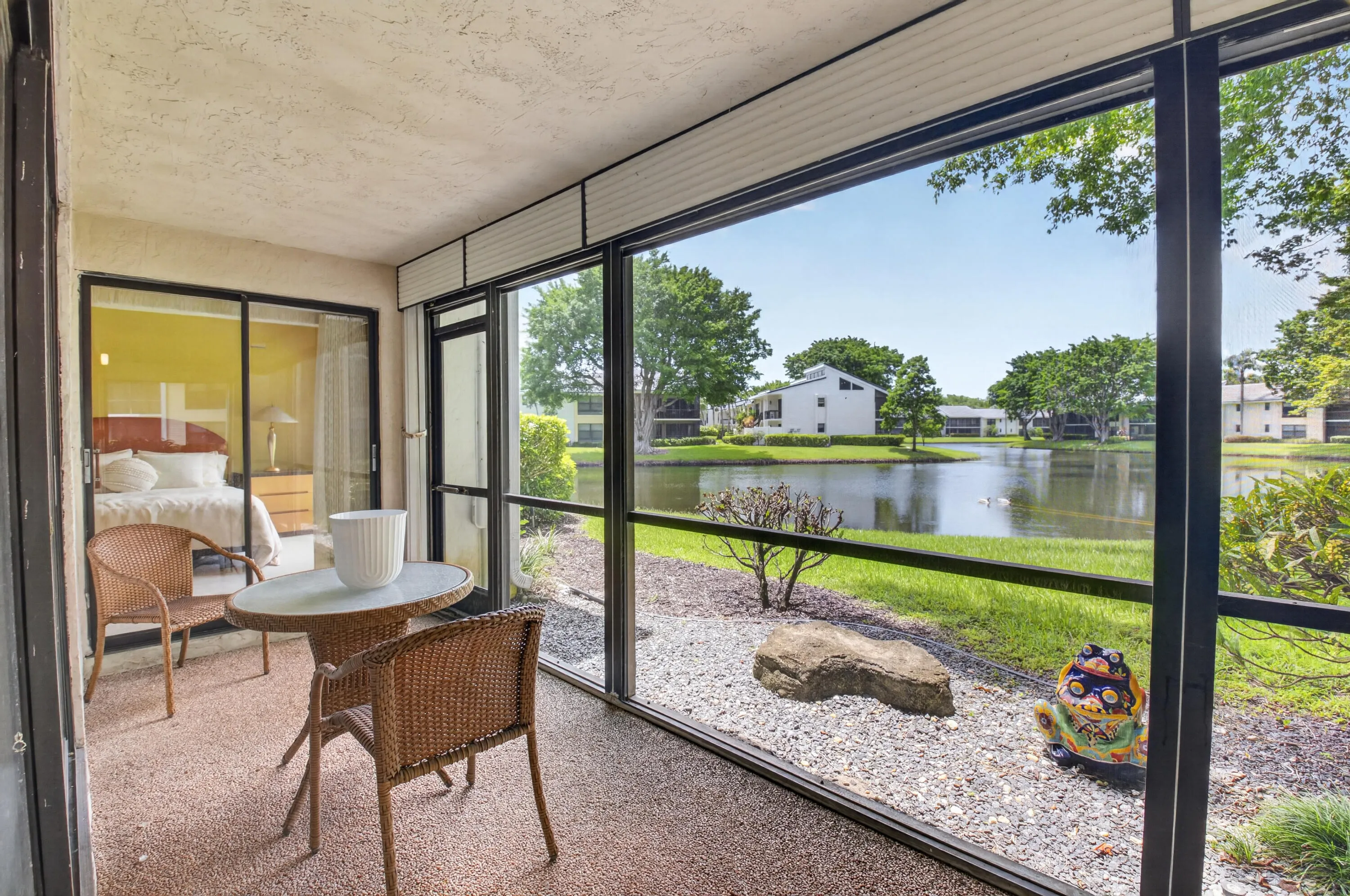 SCREENED IN PATIO