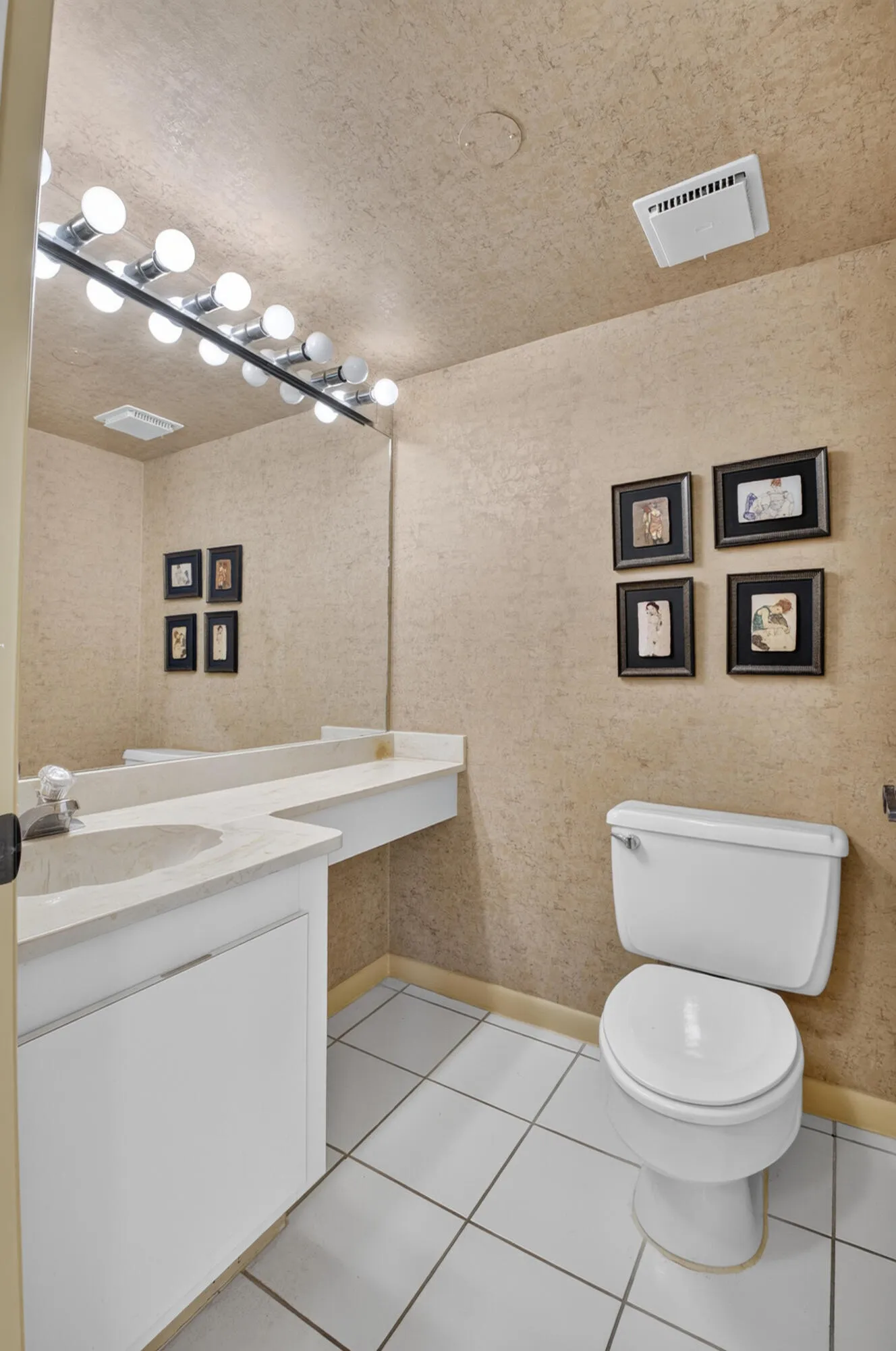 POWDER ROOM