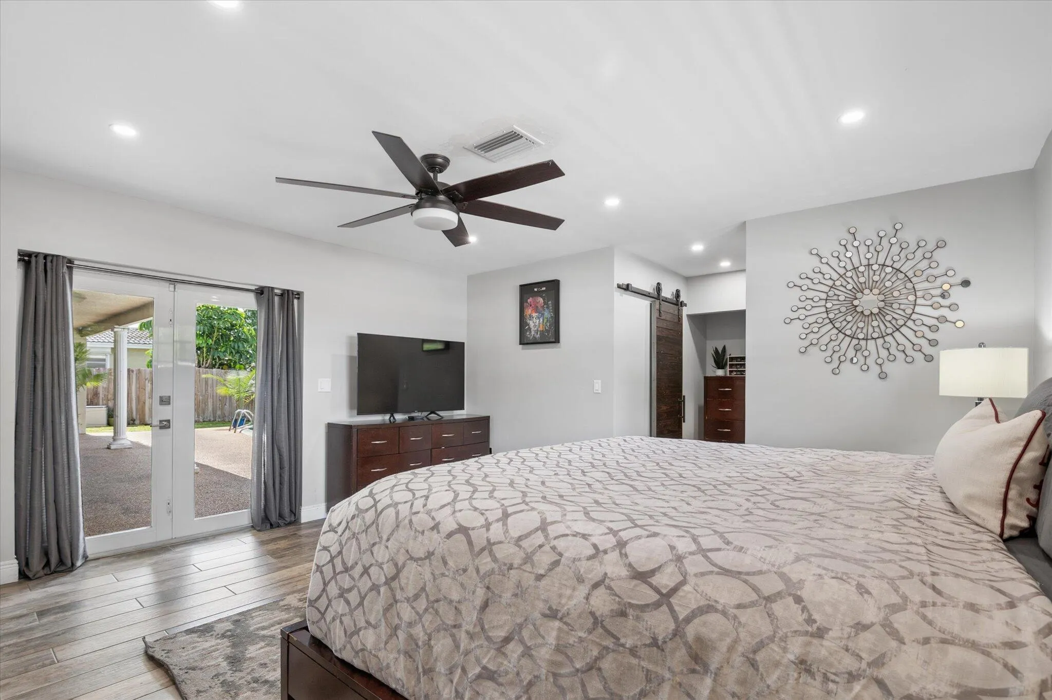 22-Maitlen-4601 W Hawthorne Cir-20