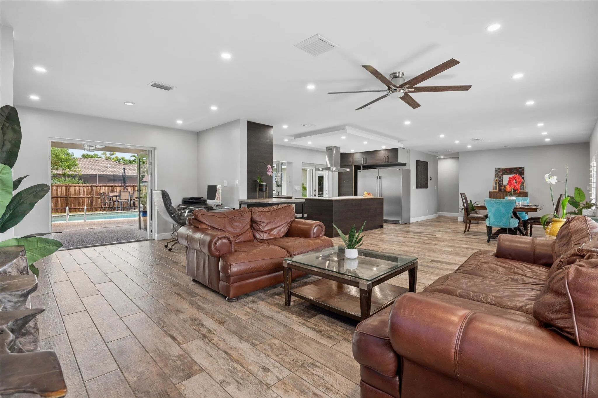 12-Maitlen-4601 W Hawthorne Cir-10