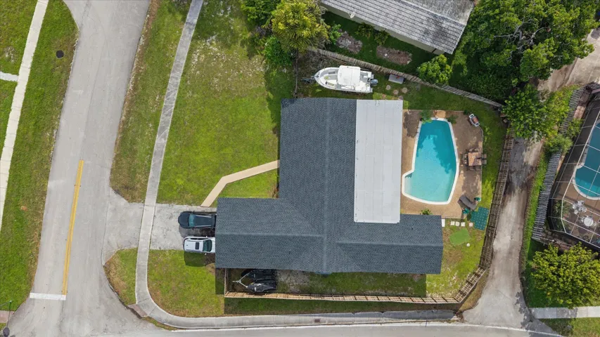 40-Maitlen-4601 W Hawthorne Cir-38