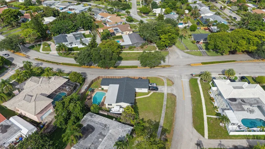 39-Maitlen-4601 W Hawthorne Cir-37