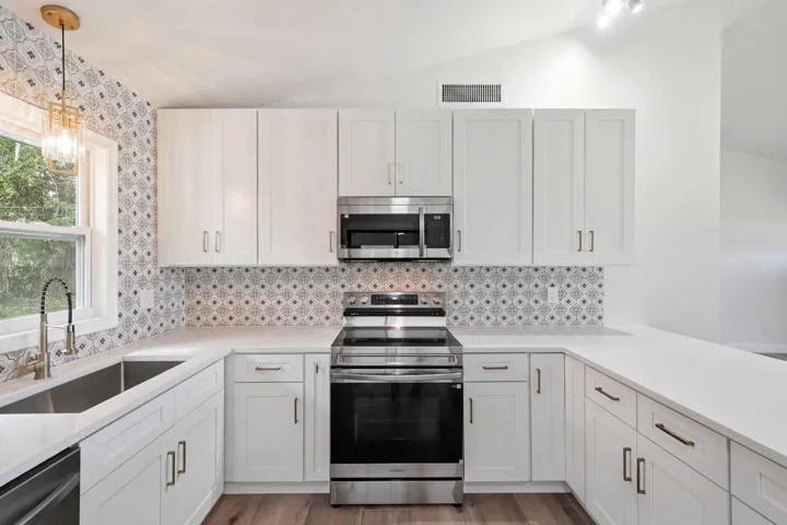 12-web-or-mls-306-24th-ave