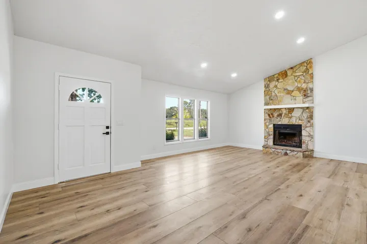 6-web-or-mls-306-24th-ave
