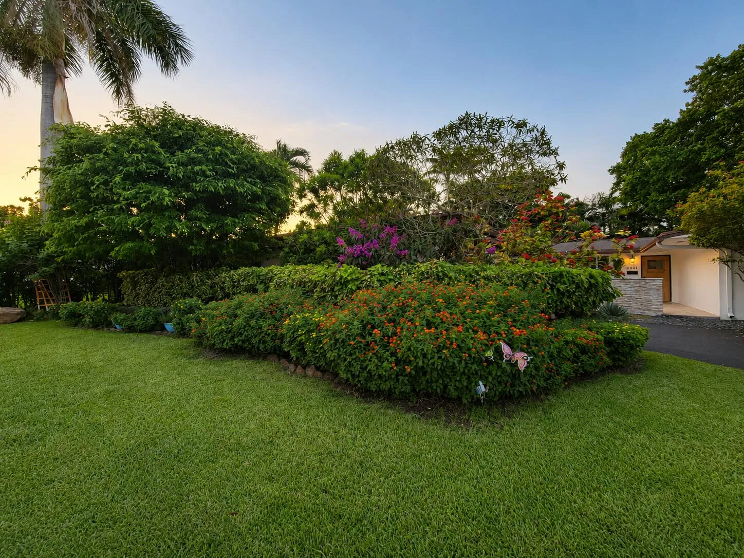 Exterior Front Garden