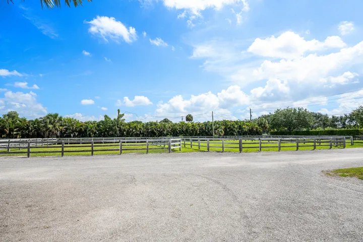 8 expansive paddocks