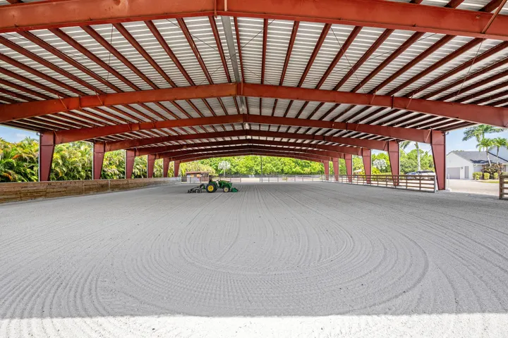 Spectacular covered arena