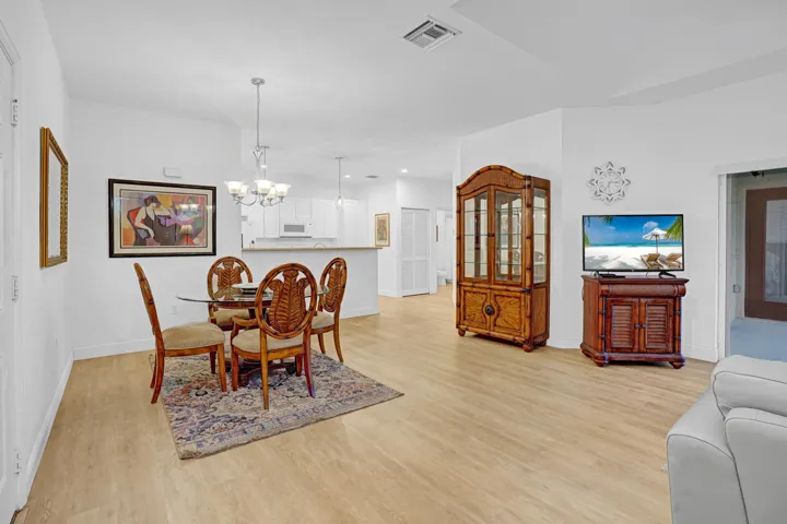 Spacious Dining Area
