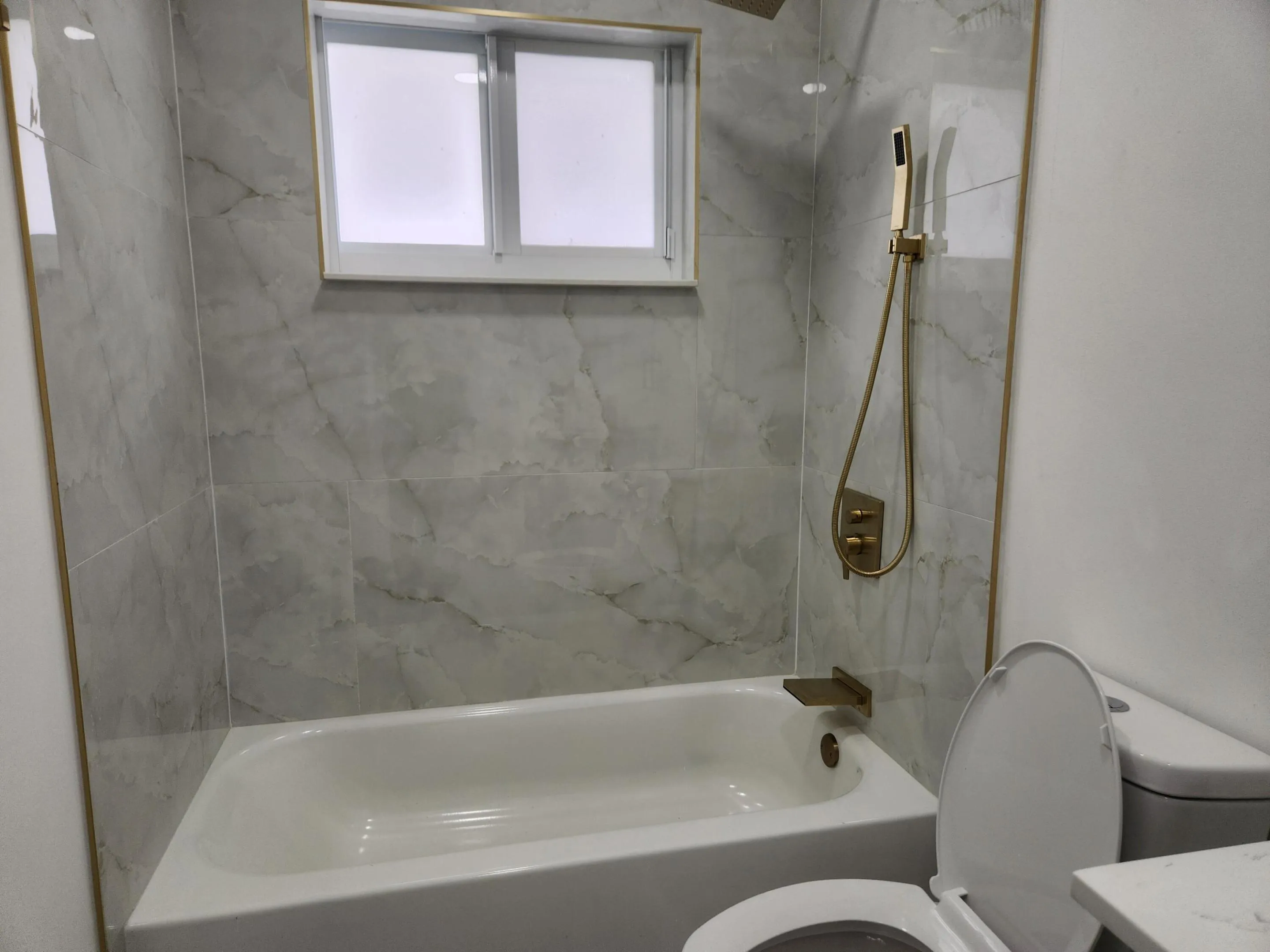 3 full bathrooms- 2 walk in showers, 1 soaking tub