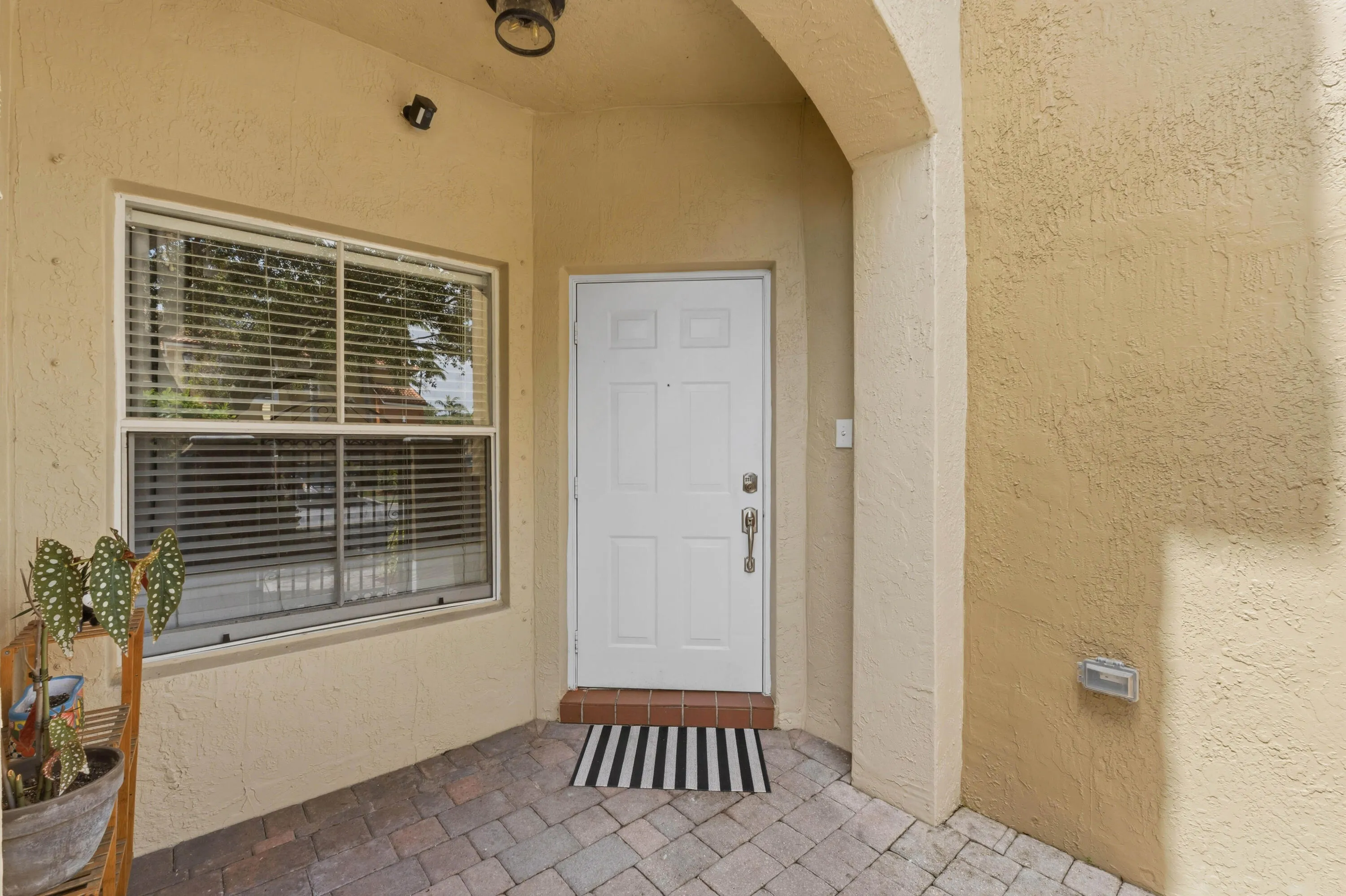 3469 Merrick Ln_025