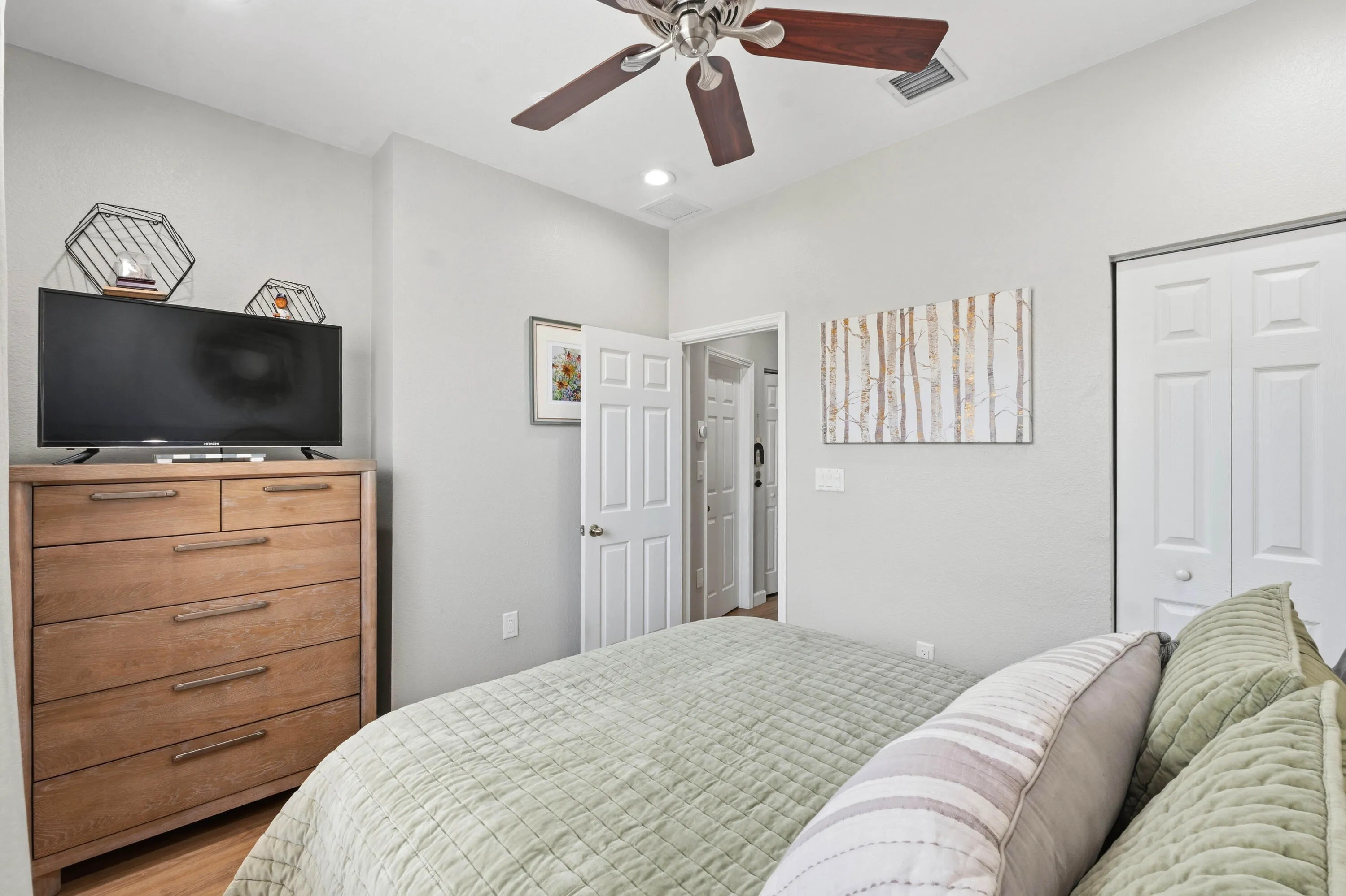 3469 Merrick Ln_023