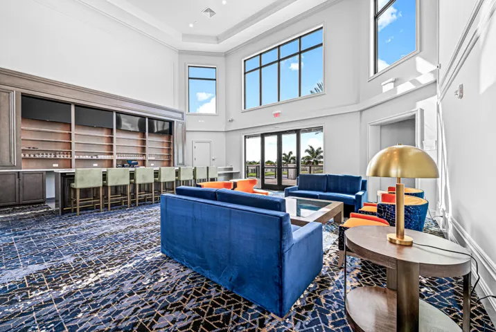 16 CLUBHOUSE UPPER LOUNGE