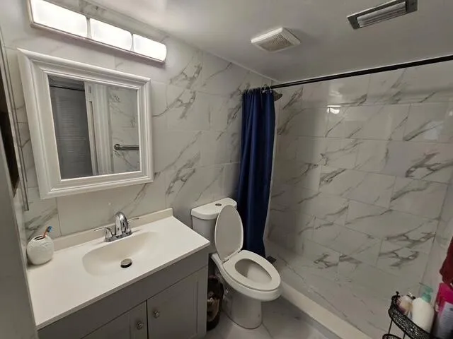 7608 5