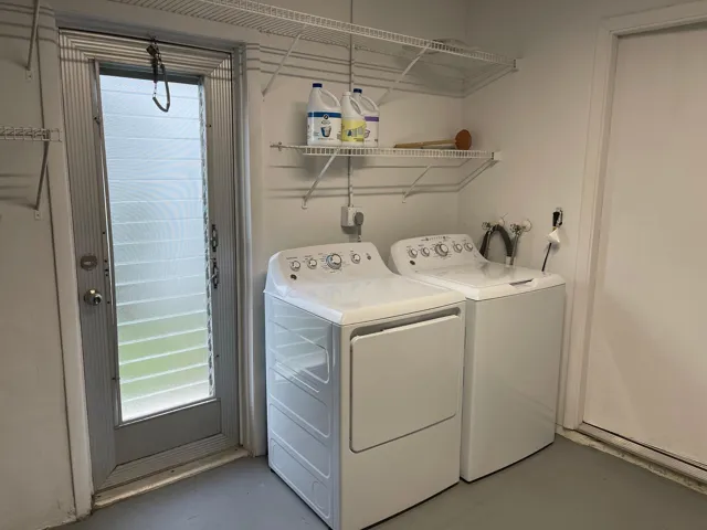 FULL SIZE WASHER & DRYER