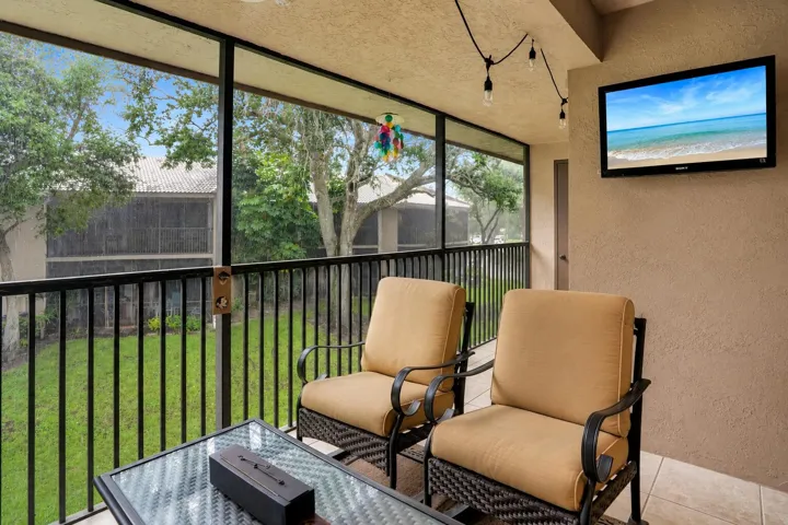 Screened Balcony