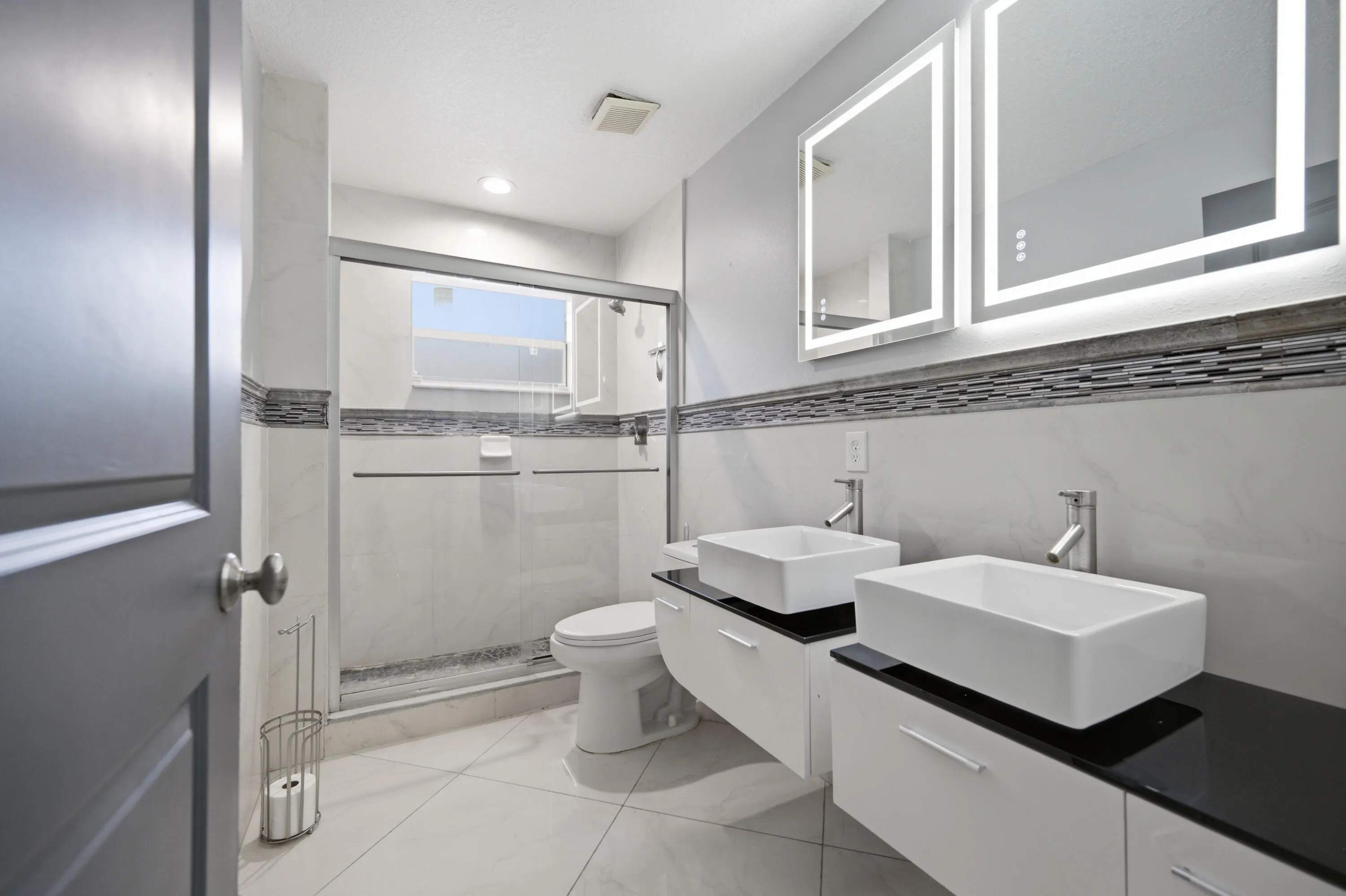 Master "en suite" Bathroom
