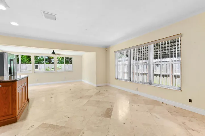 08 dining room 01